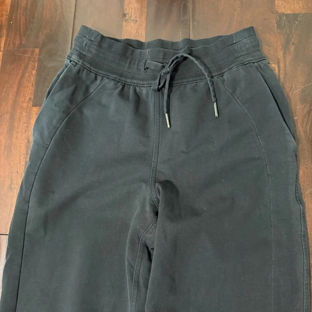 Lululemon Scuba High-Rise French Terry Jogger Women’s Size 2 Black W5DKFS